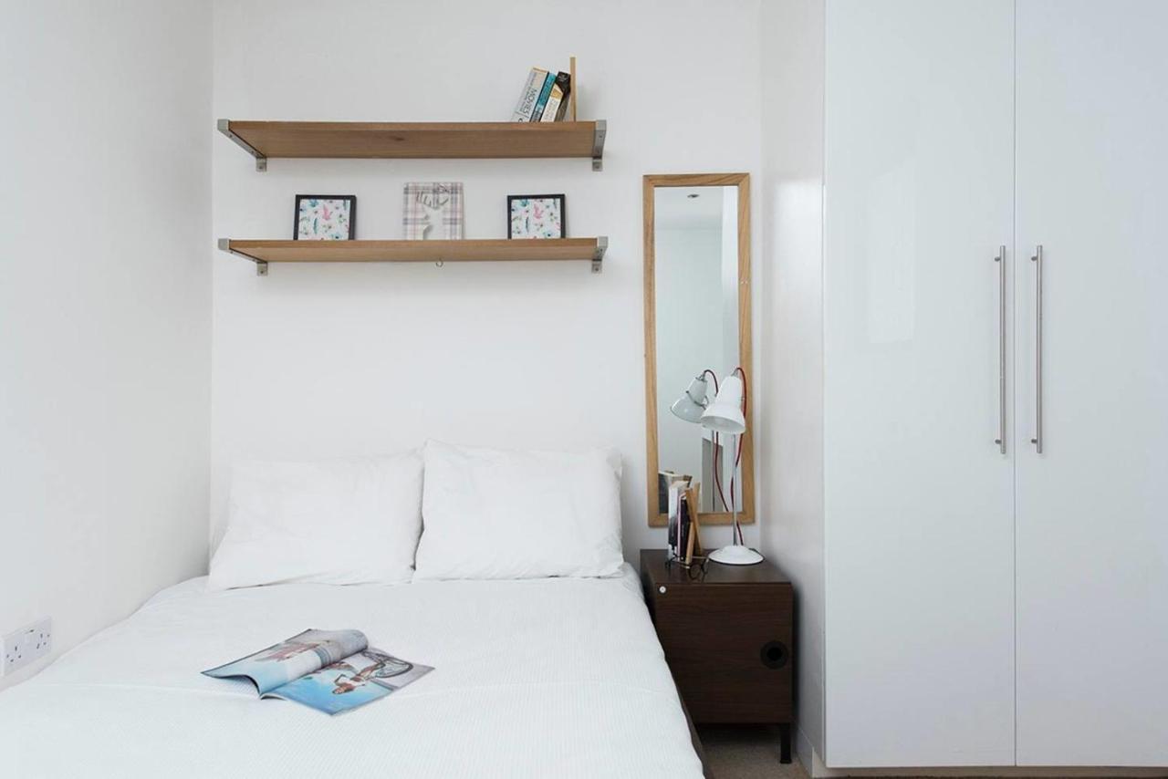 Stylish 2 Bedroom Flat With Balcony In London Londres Exterior foto