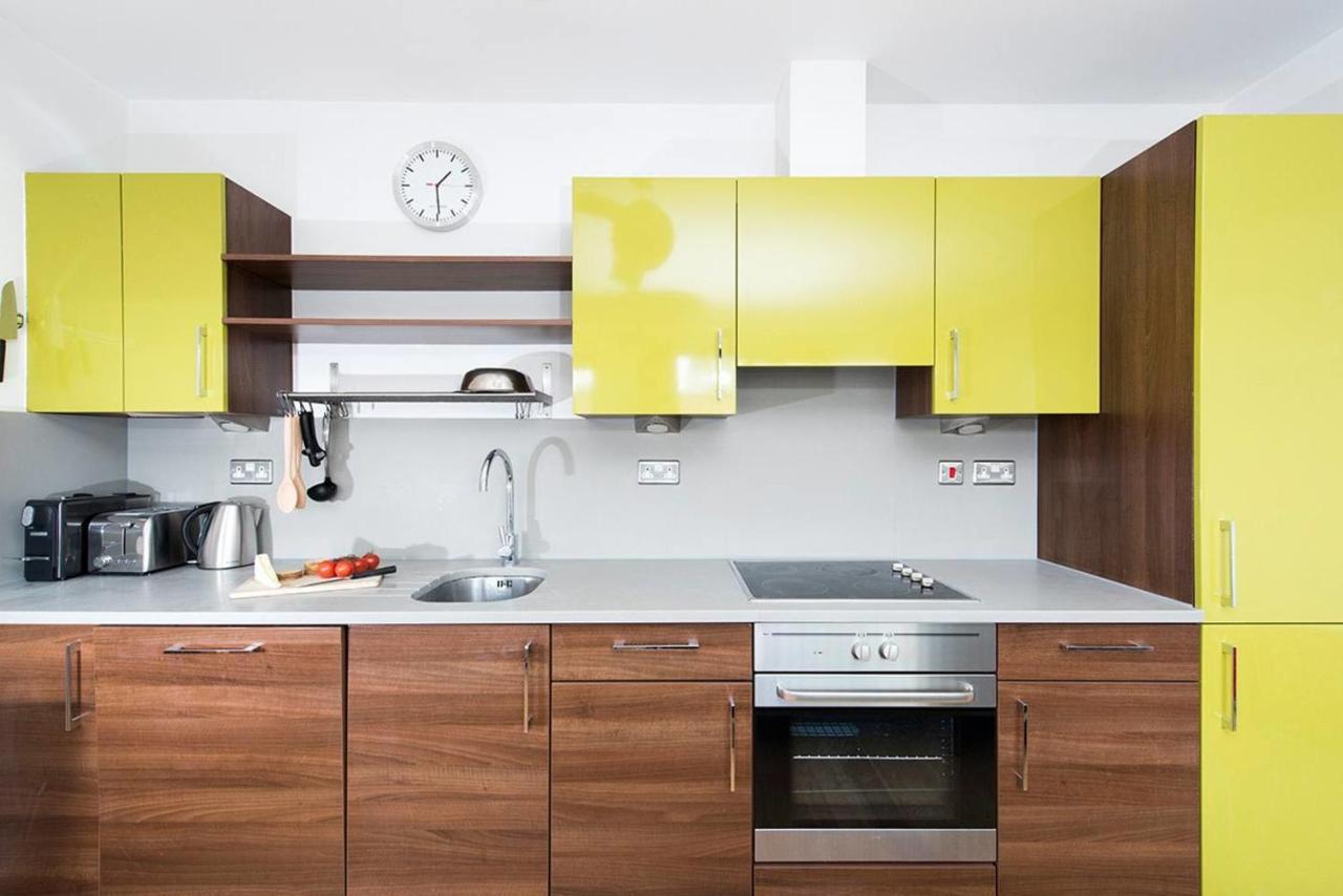 Stylish 2 Bedroom Flat With Balcony In London Londres Exterior foto