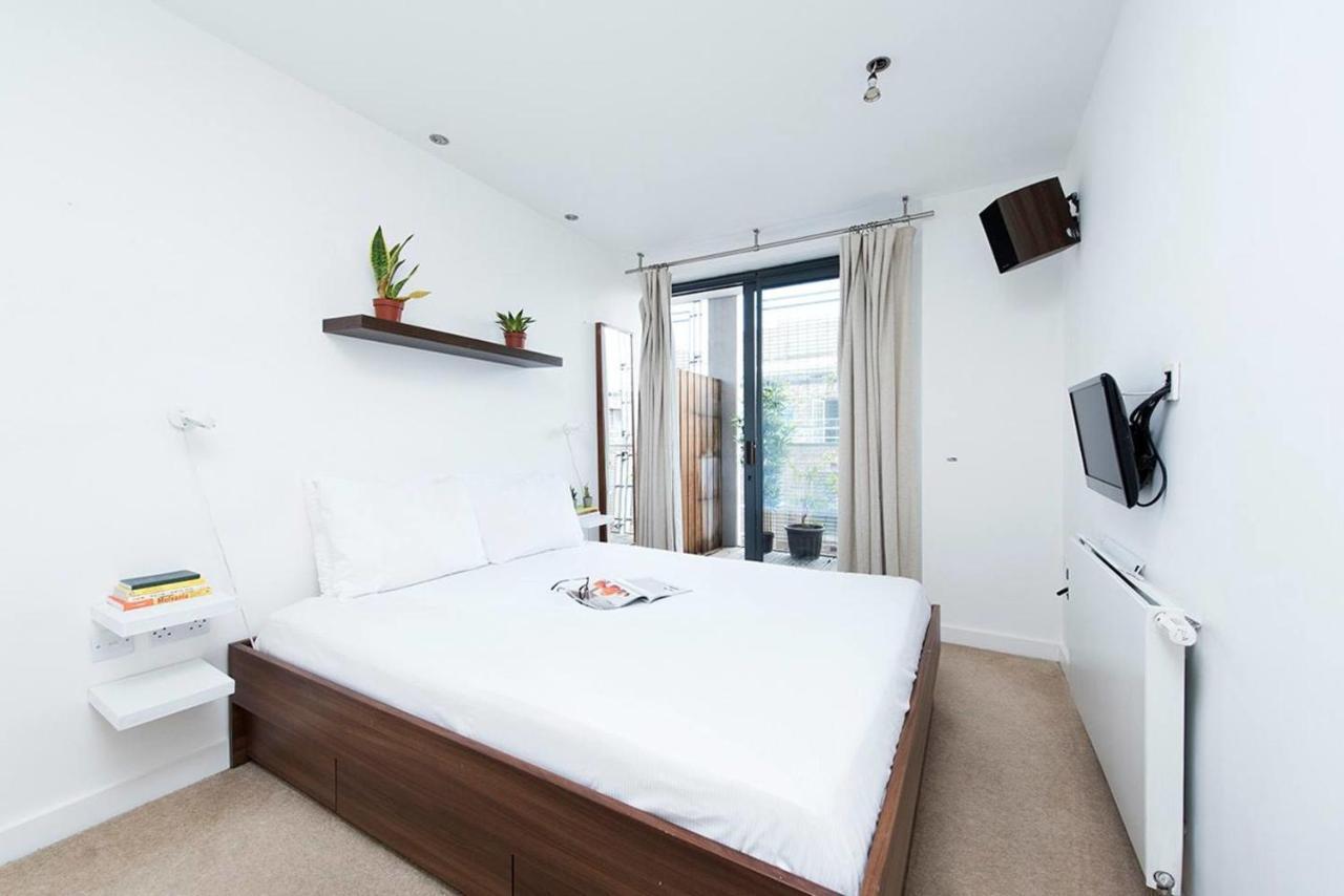 Stylish 2 Bedroom Flat With Balcony In London Londres Exterior foto