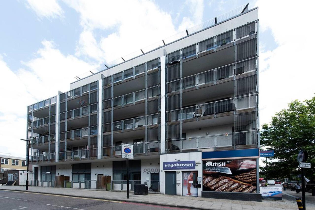 Stylish 2 Bedroom Flat With Balcony In London Londres Exterior foto