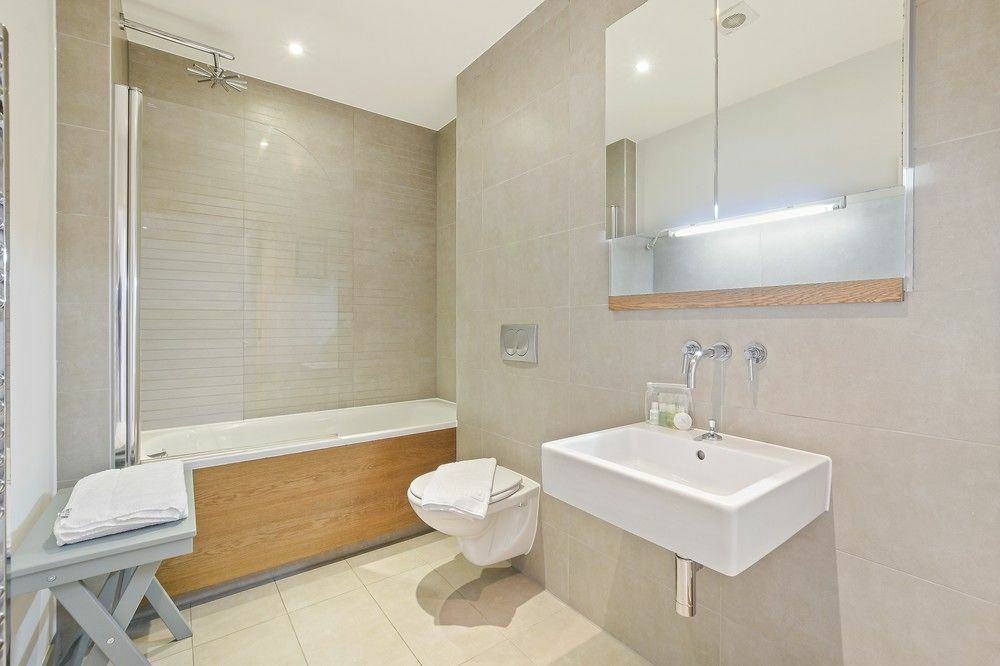 Stylish 2 Bedroom Flat With Balcony In London Londres Exterior foto