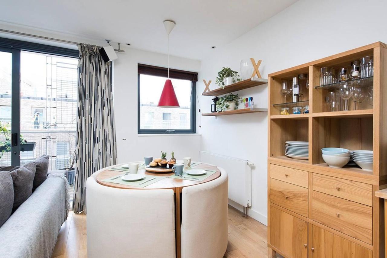 Stylish 2 Bedroom Flat With Balcony In London Londres Exterior foto