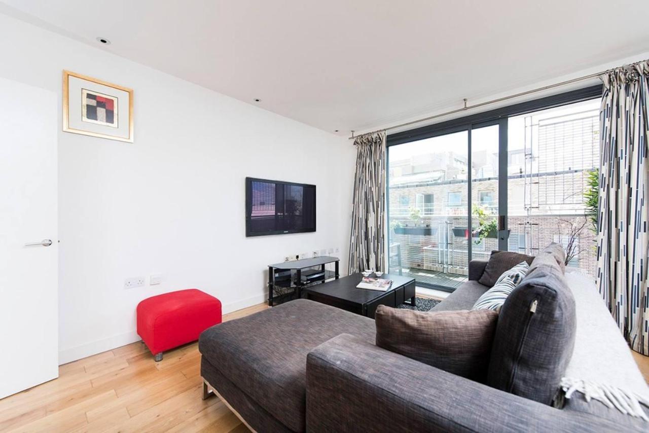 Stylish 2 Bedroom Flat With Balcony In London Londres Exterior foto
