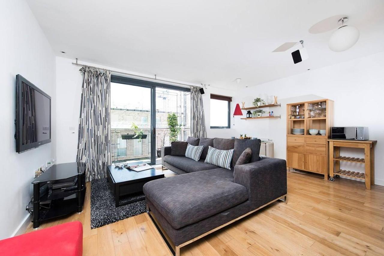 Stylish 2 Bedroom Flat With Balcony In London Londres Exterior foto